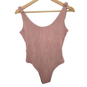 Princess Polly kinda like Hunza g